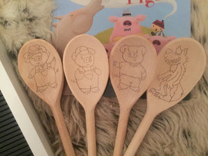 3 Little Pigs story spoons